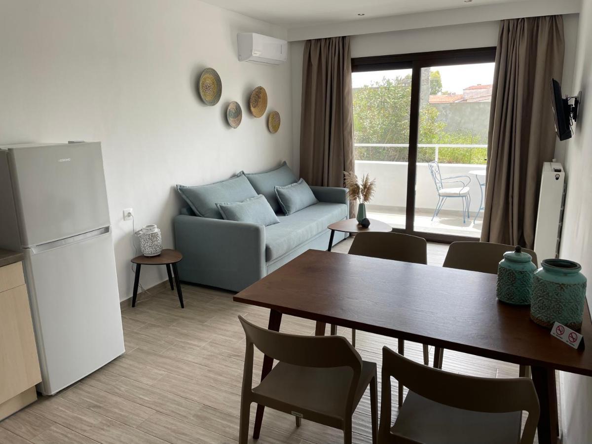 Golden Evelyn Apart otel Aya Paraskevi Dış mekan fotoğraf
