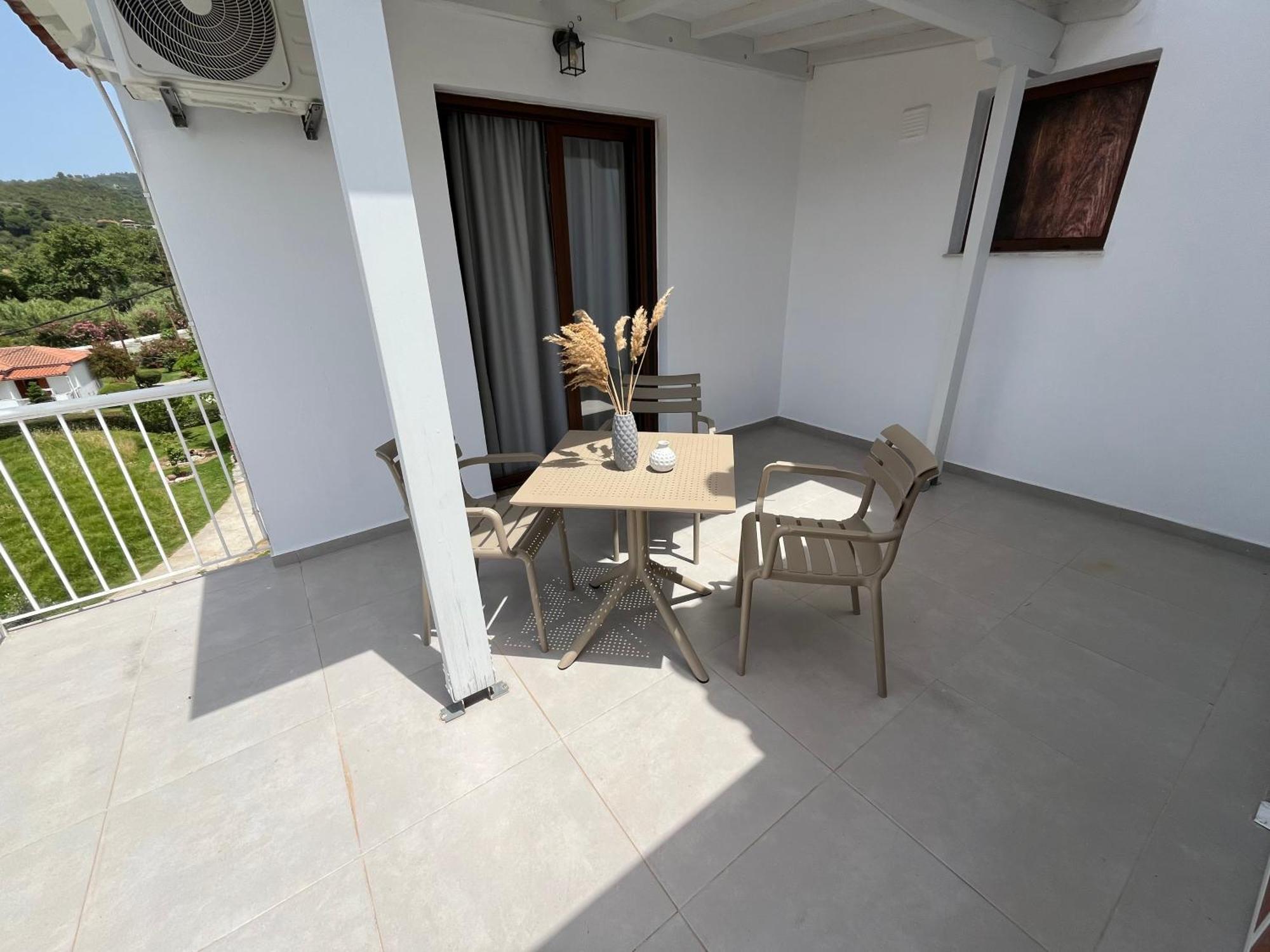 Golden Evelyn Apart otel Aya Paraskevi Dış mekan fotoğraf