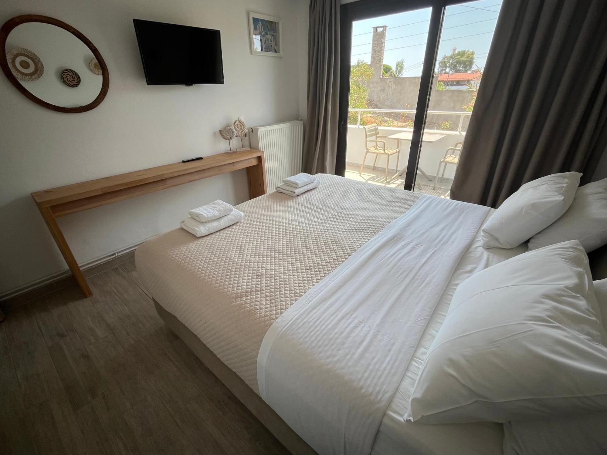 Golden Evelyn Apart otel Aya Paraskevi Dış mekan fotoğraf