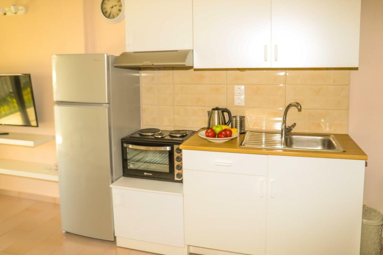 Golden Evelyn Apart otel Aya Paraskevi Dış mekan fotoğraf
