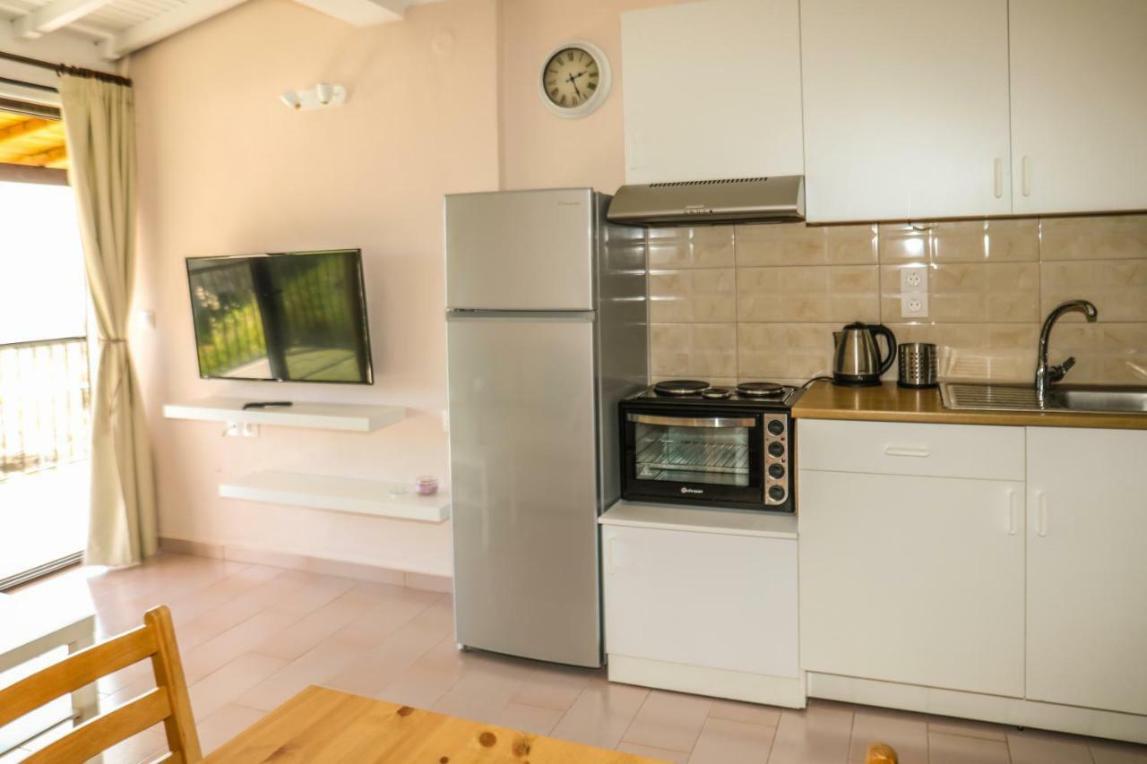Golden Evelyn Apart otel Aya Paraskevi Dış mekan fotoğraf
